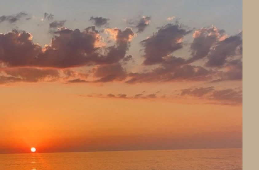 Sonnenuntergang über dem Tyrrhenischen Meer